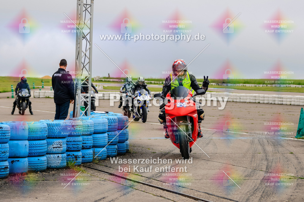 MotoTeam-7955 | Hier findet Ihr Bilder von Touristenfahrten auf der Nürburgring Nordschleife oder von anderen Veranstaltungen die ich besucht habe. Viel Spass beim Durch Schauen 