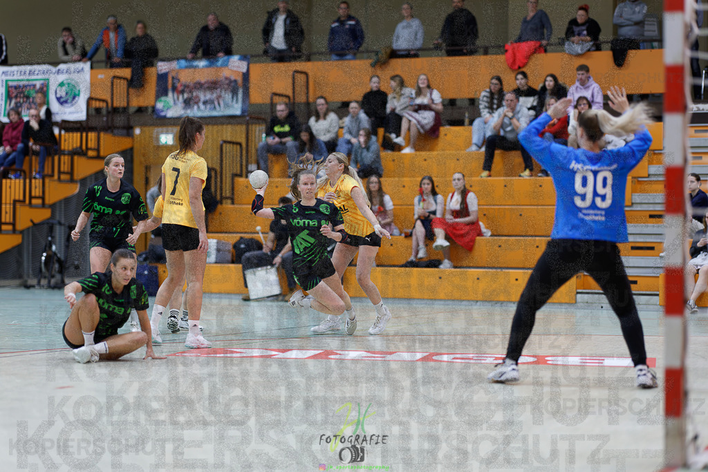 Frauen Oberliga Mitte (HHV); HSG Kleenheim/Langgöns II - HSG Eibelshausen/Ewersbach | Frauen Oberliga Mitte (HHV); HSG Kleenheim/Langgöns II - HSG Eibelshausen/Ewersbach am 01.11.2025 in Oberkleen (Weidig-Halle)Photo © 2025 - Jörg Heinrich - Realisiert mit Pictrs.com