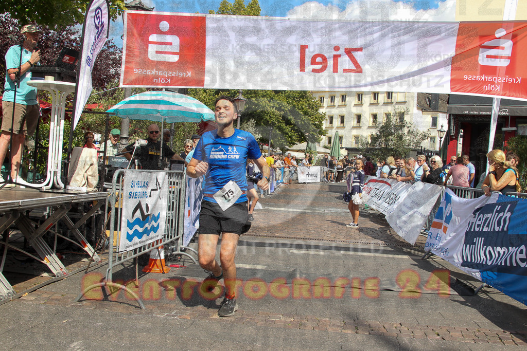 250824_1508_EV4_2696 | Sportfotografie im Rhein-Sieg Kreis, Köln, Bonn, NRW, Rheinland Pfalz, Hessen, etc. Unser Tätigkeitsfeld umfasst den Laufsport vom Volkslauf über den Marathon, Duathlon, Triathon bis zum Ultralauf wie Kölnpfad Ultra oder Schindertrail.