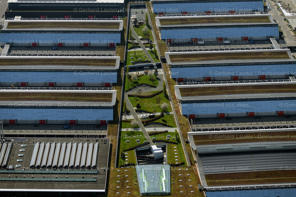 4023614 | LEINFELDEN-ECHTERDINGEN 15.04.2020 Ausstellungsgelände und Messehallen der Messe in Stuttgart im Bundesland Baden-Württemberg, Deutschland. Weiterführende Informationen bei: Donges SteelTec GmbH,  Haslinger Stahlbau GmbH,  Landesmesse Stuttgart GmbH,  Mayr|Ludescher|Partner Beratende Ingenieure PartGmbB,  PERR Stahlbau Betriebs GmbH,  Stahlbau Behrens GmbH &amp; Co. KG,  wulf architekten gmbh. // exhibition grounds and exhibition halls of the Messe in Stuttgart in the state Baden-Wurttemberg, Germany. Further information at: Donges SteelTec GmbH,  Haslinger Stahlbau GmbH,  Landesmesse Stuttgart GmbH,  Mayr|Ludescher|Partner Beratende Ingenieure PartGmbB,  PERR Stahlbau Betriebs GmbH,  Stahlbau Behrens GmbH &amp; Co. KG,  wulf architekten gmbh. Foto: Gerhard Launer