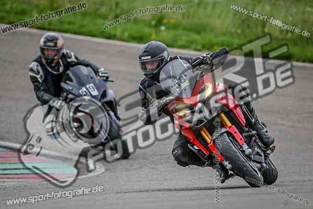 pubi6879 | Professionelle Fotos von Sportveranstaltungen, aber auch Hochzeiten und anderen Events. - Realisiert mit Pictrs.com