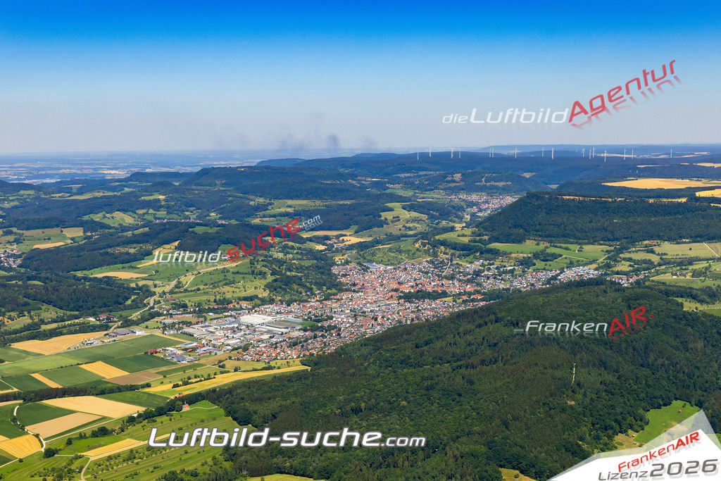 Aktuelles Luftbild von  Donzdorf - Die Luftaufnahme wurde 2022 mittels UL-Flugzeug erstellt ( keine Drohne ) - hochauflösende Kamera-Systeme von  Canon -Beste Qualität - Für grossformatige Ausdrucke geeignet. Die Geschenkidee !