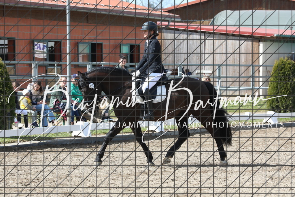 AZ2A3232 | Benjamin Bartmann Photomoments