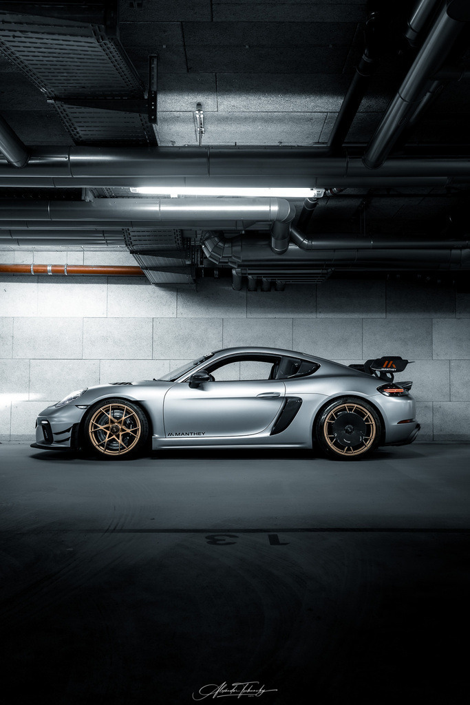 718 Cayman GT4 RS Manthey | Entdecken Sie die faszinierende Welt von Alexander Tschuncky Arts: Kreative Fotografie, atemberaubende Automobilkunst und hochwertiger Bilderdruck. Lassen Sie sich inspirieren! - Realisiert mit Pictrs.com