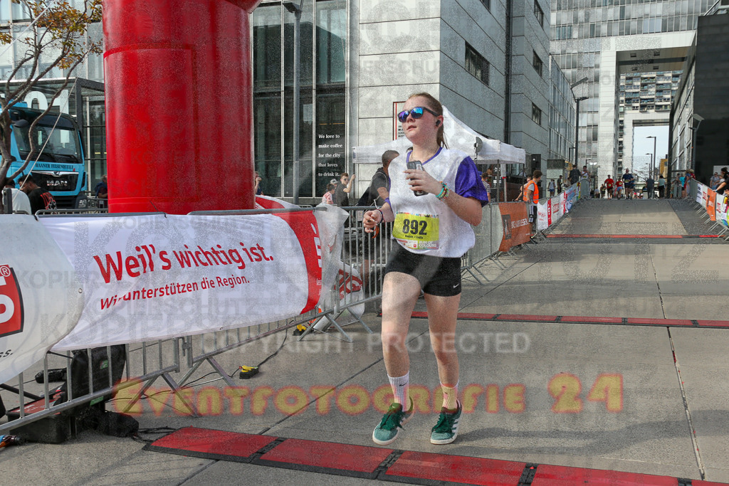 250920_1540_EX1_0406 | Sportfotografie im Rhein-Sieg Kreis, Köln, Bonn, NRW, Rheinland Pfalz, Hessen, etc. Unser Tätigkeitsfeld umfasst den Laufsport vom Volkslauf über den Marathon, Duathlon, Triathon bis zum Ultralauf wie Kölnpfad Ultra oder Schindertrail.