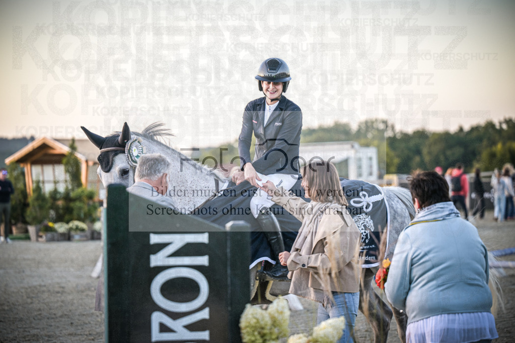 DOS_0030 | Entdecke hochwertige Reitturnierfotos von Foto Oger. Professionell, emotional und authentisch – jetzt Lieblingsmomente im Shop bestellen.Deutschlandweite Turnierfotografie. - Realisiert mit Pictrs.com