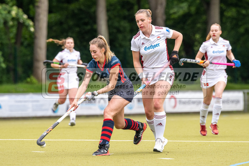 SFE_20230520_0081 | 1. Bundesliga Hockey Viertelfinale 2 Damen Rot-Weiss Köln - Berliner HC am 20.05.2023 in Köln (KTHC Stadion Rot-Weiss Köln Tennis and Hockey Club), Photo: Stephan Fehrmann 2023 (Sports-Gallery),Lynn Krings ( Rot-Weiss Köln #19 )
