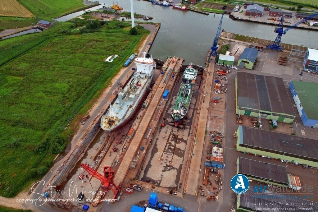 HDR - Husumer Dock und Reparatur GmbH & Co. KG | Entdecken Sie atemberaubende Luftbilder und Fotografien auf airwatch.de - Tauchen Sie ein in eine Welt voller faszinierender Aufnahmen aus der Vogelperspektive.