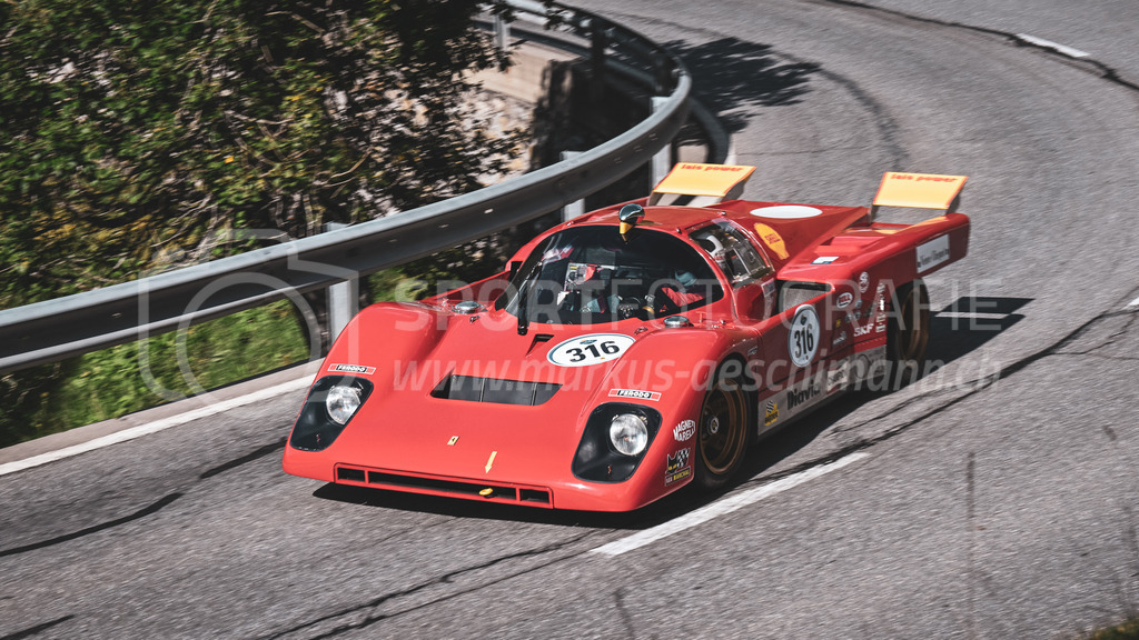 19. Arosa ClassicCar 2023 - 2. September 2023 | 19. Arosa ClassicCar 2023
Arosa, Schweiz
Lais Walter aus Esslingen mit der Startnummer 316 in einem FERRARI 512M, Jahrgang 1971, in der Klasse Sport Trophy.
@arosaclassiccar, @arosa.official, #arosaclassiccar, #arosa, #76curves, #classiccar
Bild: Sportfotografie Markus Aeschimann | www.markus-aeschimann.ch - Realisiert mit Pictrs.com