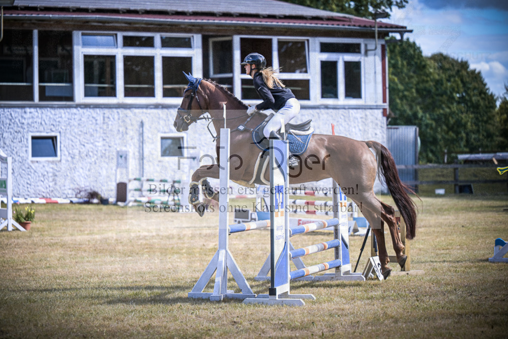 DOS_0877 | Entdecke hochwertige Reitturnierfotos von Foto Oger. Professionell, emotional und authentisch – jetzt Lieblingsmomente im Shop bestellen.Deutschlandweite Turnierfotografie. - Realisiert mit Pictrs.com