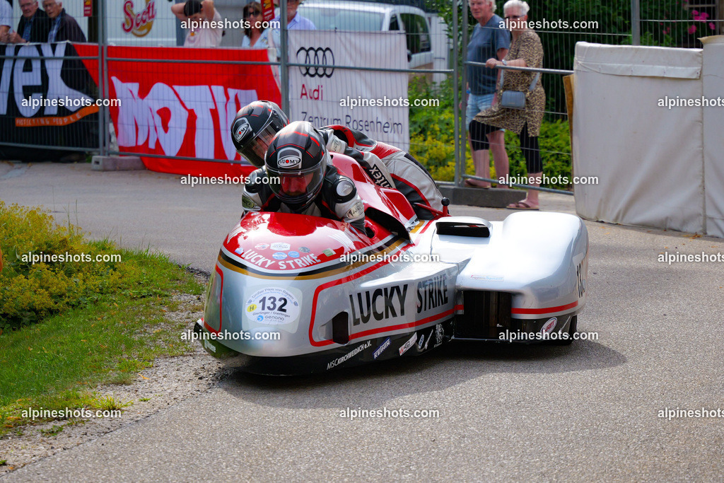 P1025696 | Erleben Sie atemberaubende, hochqualitative Fotos Ihrer Fahrt entlang der malerischen Alpenstraßen. Besuchen Sie alpineshots.com, um professionelle Aufnahmen Ihrer unvergesslichen Reise zu finden und zu kaufen - Realisiert mit Pictrs.com