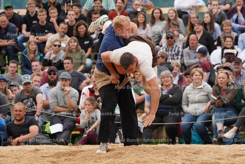 69 | René Burch leidenschaftlicher Fotograf aus Kerns in Obwalden.  Hier finden sie Sport, Landschaft und Natur Fotografie.
 - Realisiert mit Pictrs.com