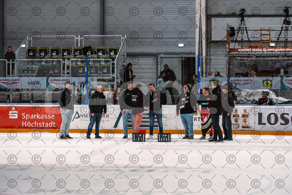 Alligators_vs_Erding_12_12_2025-158 | Höchstadt Alligators Fotogalerie: Eishockey-Action aus Franken. Professionelle Spielfotos, Portraits & Stadionbilder zum Download. Jetzt entdecken! - Realisiert mit Pictrs.com