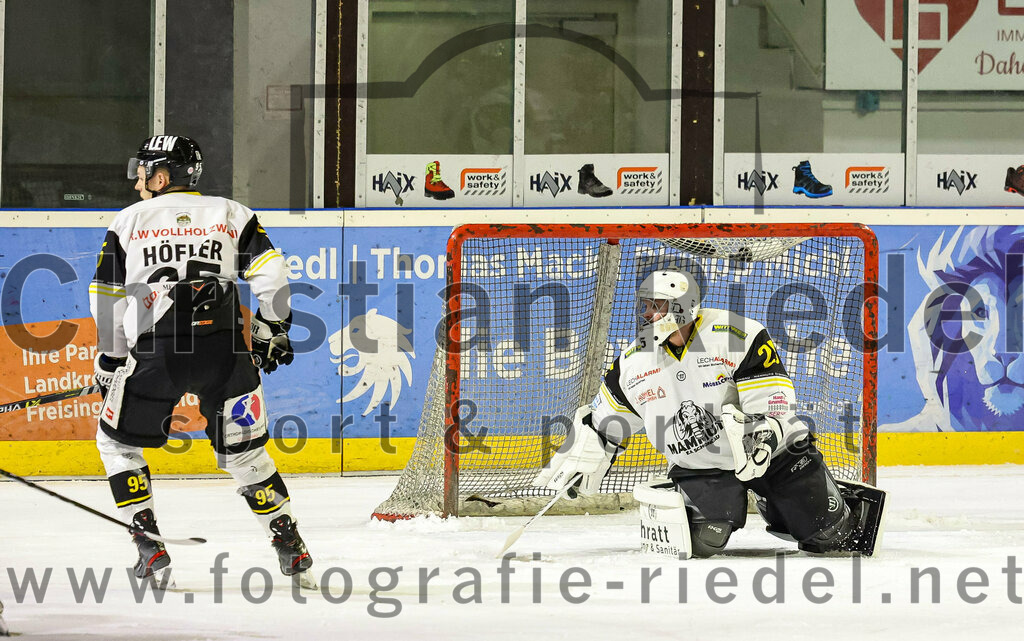 2022-12-23_066_TSV_Erding_gegen_EA_Schongau | Erding, Deutschland, 23.12.2022:
Eishockey, Bayernliga 2022 / 2023, 22. Spieltag, TSV Erding gegen EA Schongau, Endergebnis: 

Foto: Christian Riedel / fotografie-riedel.net