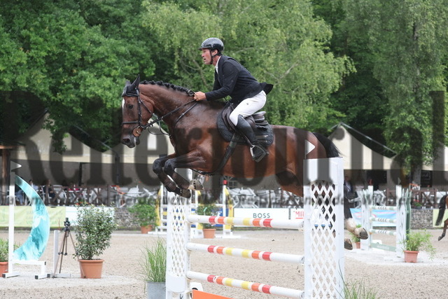 Ichenheim_2024_Prfg.Nr.21_Springpferdeprfg_Kl.M_BCH_Qualifikatiion_Markus Kölz_Brigitte Bardot G (4) | Alle Fotos der Reiterjournal Fotografin Doris Matthaes im Reiterjournal Online-Fotoshop. - Realisiert mit Pictrs.com