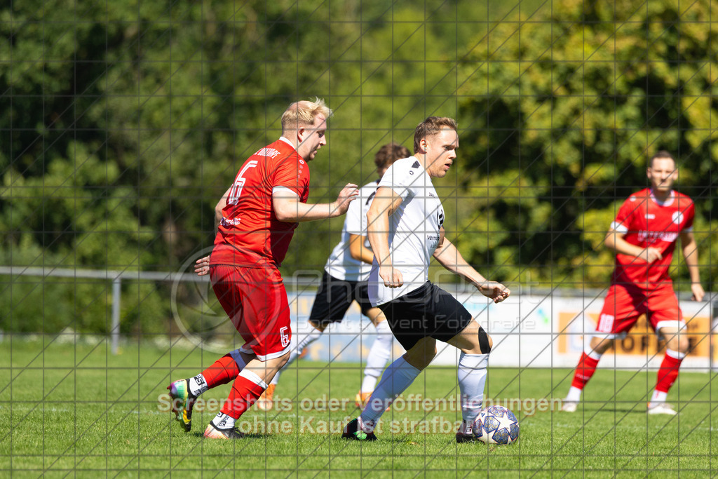 20260906_130500_0057_(c)_by_PhotoPeet | #,1.FC Donzdorf II (rot) vs. SGM Jebenhausen-Bezgenriet (weiß), Fußball, Kreisliga A3 - Bezirk Neckar/Fils, 02. Spieltag, Saison 2026/2027, Rasenplatz Lautertal Stadion, Süßener Straße 16, 73072 Donzdorf, 06.09.2026 - 13:00 Uhr,Foto: PhotoPeet / Sport- &amp; Eventfotografie / Peter Harich