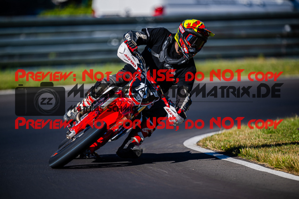 MaZZes_FotoMatrix_220702_2334 | S4