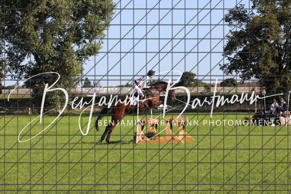 AZ2A1166 | Benjamin Bartmann Photomoments