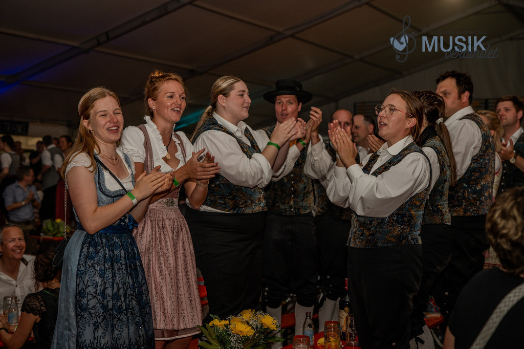 DSC_4590 | "Fussifoto.com – Ihr Ansprechpartner für hochwertige Fotografie! Entdecken Sie kreative Bilder und professionelle Dienstleistungen. Kontaktieren Sie uns für Ihre Projekte!"