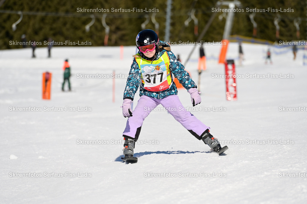 SRF_27.02.2026_181 | Skirennfotos,Serfaus,Fiss,Ladis,Kinderskirennen,Winter,Tirol,Oberland,skirace,SFL,feelfree,weil wir's genießen,ski,Ski,skifahren,Sonnenplateau, - Realisiert mit Pictrs.com