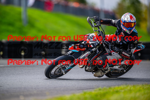 MaZZes_FotoMatrix_231001_4898 | S4