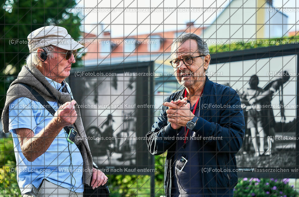 ALP6175_TdBerufsfotografie_Baden_Faber ueber Koppitz | (C)FotoLois.com, Alois Spandl, Tage der NÖ Berufsfotografie in Baden, Rundgang durch die Ausstellung Rudolph Koppitz mit Kunsthändler und Galerist Johannes Faber, Fr 6. Oktober 2023.