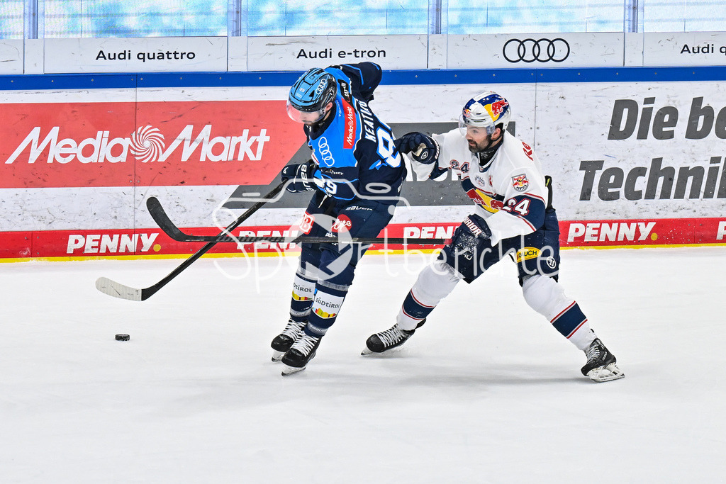 ERC Ingolstadt - EHC RB München | INGOLSTADT, GERMANY - 27. MAERZ: im Duell Austen KEATING (ERC Ingolstadt 89) und Ryan MURPHY (RB München 24) während dem Match zwischen dem ERC Ingolstadt und dem EHC RB München bei Spiel 2 des DEL Playoff Viertelfinales in der Saturn Arena