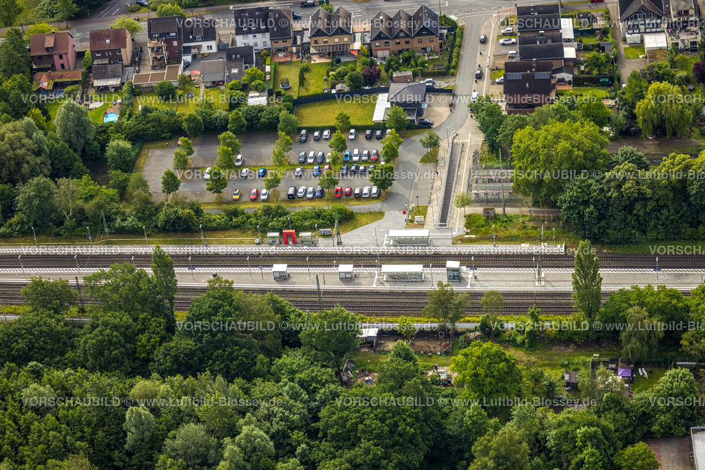 Hamm220601861 | Luftbild, Bahnhof Hamm-Heessen mit Parkplatz,  Heessen, Hamm, Ruhrgebiet, Nordrhein-Westfalen, Deutschland