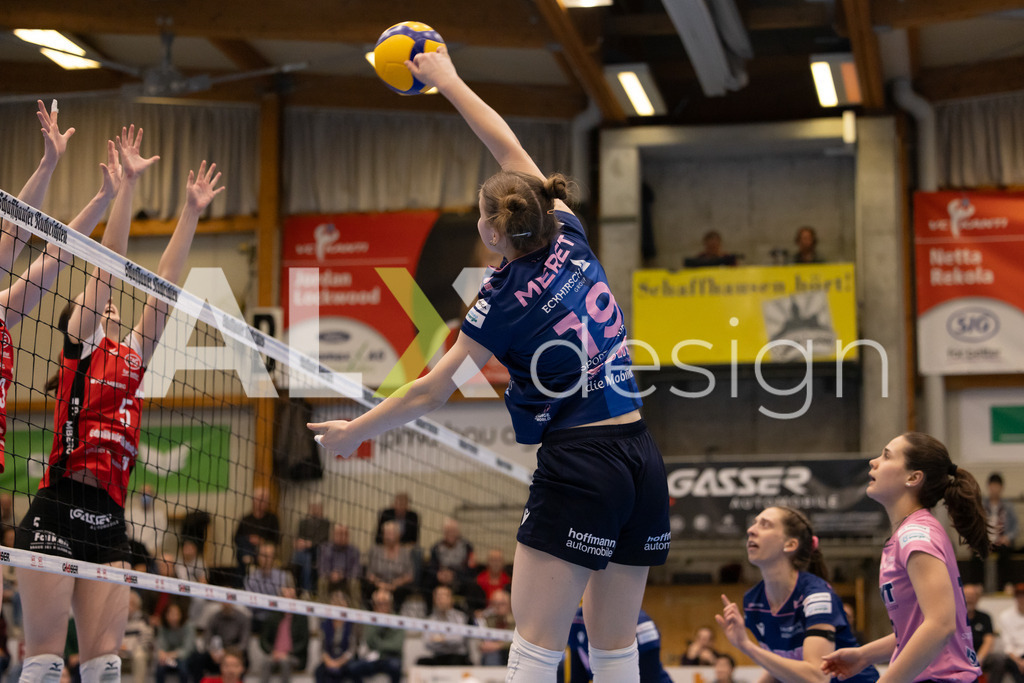 Volleyball I Frauen I Saison 2025-2026 I Volleyball NLA | Women I 1/2 Finals I  VC Kanti Schaffhausen - Sm'Aesch Pfeffingen I 07.03.2026 | 19 Meret Aarden (CH) (Sm'Aesch Pfeffingen) – Außenangriff - Realisiert mit Pictrs.com
