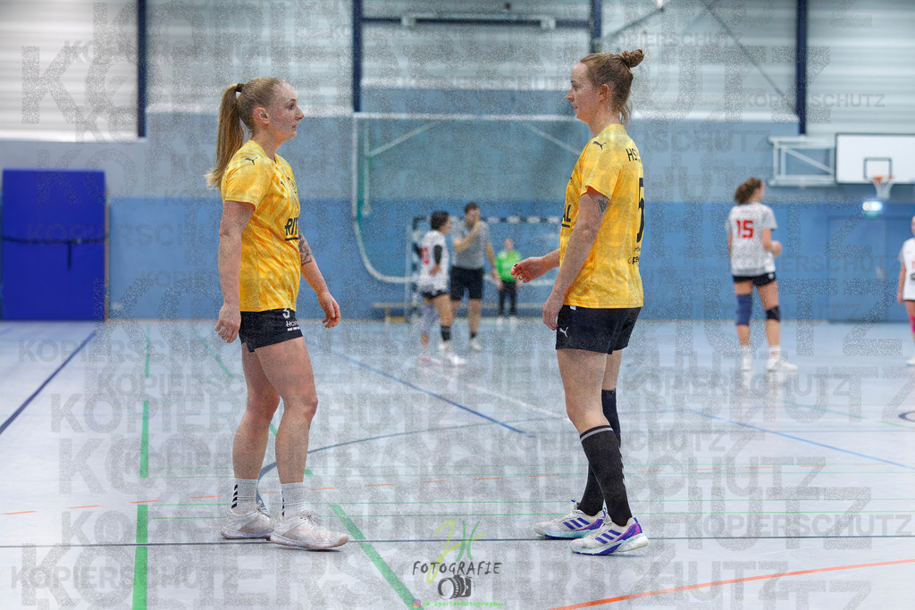 Frauen Oberliga Mitte (HHV); HSG Eibelshausen/Ewersbach - HSG Wettenberg II | Frauen Oberliga Mitte (HHV); HSG Eibelshausen/Ewersbach - HSG Wettenberg II am 13.12.2025 in Steinbrücken (Sporthalle am Hammerweiher)Photo © 2025 - Jörg Heinrich - Realisiert mit Pictrs.com