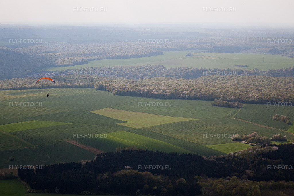 Vue aérienne: Vue de la ville à Escherange dans le département Moselle, France – .Photo: IMG_39712.jpg prise le 16/04/2011 par Werner Riehm/FLY-FOTO.eu – Résolution de l'original: 4587 x 3058 px