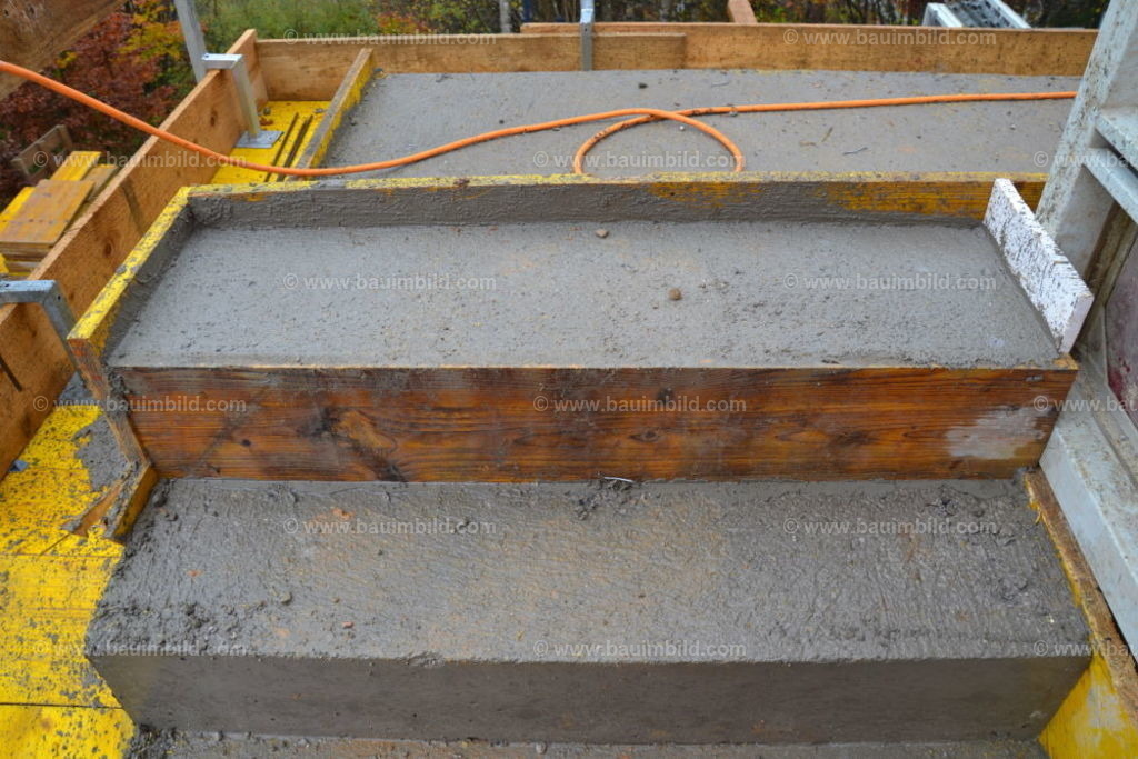 bib-lg04-betonarbeiten-treppen-0724 | Nach LV-Leistungsgruppen sortierte Detailfotos über den Bau eines Hauses. Alle Hausbau-Bilder direkt vom Urheber und Autor der Website Haus-Selber-Bauen.com