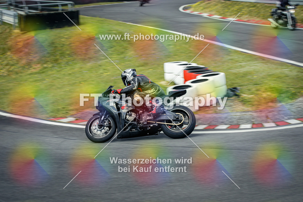 OBK_Mai_Justin_Uwe-10674 | Hier findet Ihr Bilder von Touristenfahrten auf der Nürburgring Nordschleife oder von anderen Veranstaltungen die ich besucht habe. Viel Spass beim Durch Schauen 
