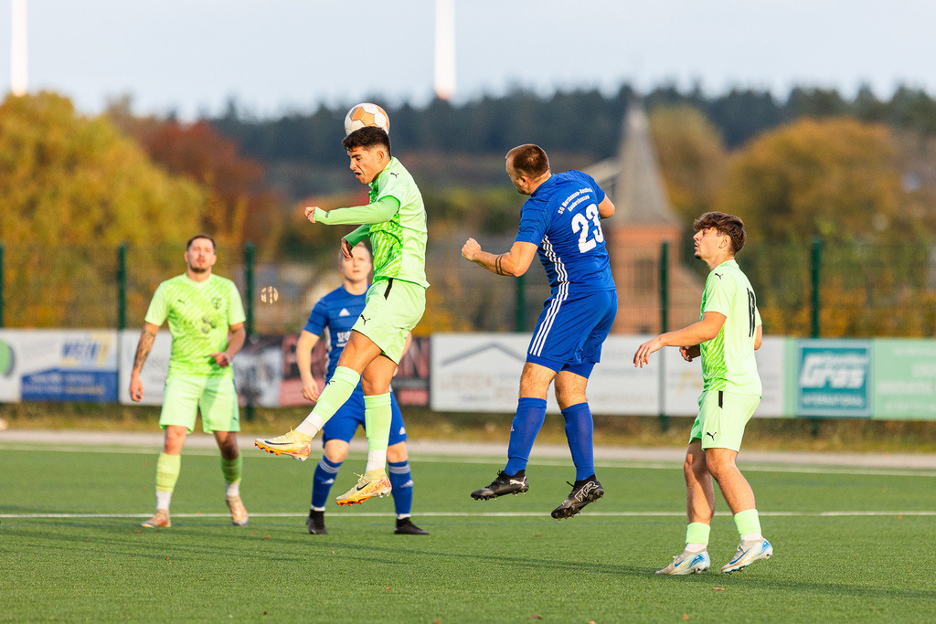 SG Morshausen - FC Karbach II | Sportfotografie Hermann-Josef Stoffel - Realisiert mit Pictrs.com