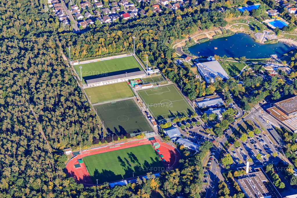 Luftbild: Waldstadion, Astoria-Halle Sport und Kultur des SG Walldorf Astoria 1902 e.V., FC-Astoria-Stadion und Aqwa Bäder u. Saunapark Walldorf in Walldorf im Bundesland Baden-Württemberg in Deutschland. Foto: IMG_51867.jpg vom 18.08.2012 durch Werner Riehm/FLY-FOTO.deWALLDORF-HANDBALL.DE