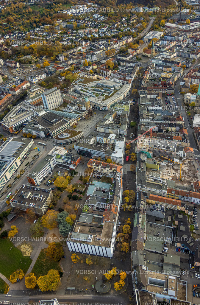 Hagen251101234 | Luftbild, City mit Volme Galerie, Rathaus und Rathaus Galerie am Friedrich-Ebert-Platz, rechts ehemaliges Kaufhof Gebäude Baustelle Kampstraße Ecke Elberfelder Straße mit Baukran Sanierung und Baugerüst Fassadenverkleidung, Mittelstadt, Hagen, Ruhrgebiet, Nordrhein-Westfalen, Deutschland