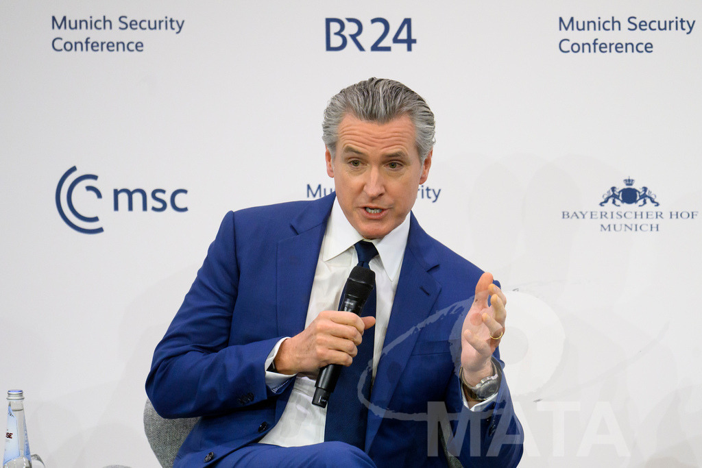 _DWA5952 | MATA IndoCon - Realisiert mit Pictrs.com