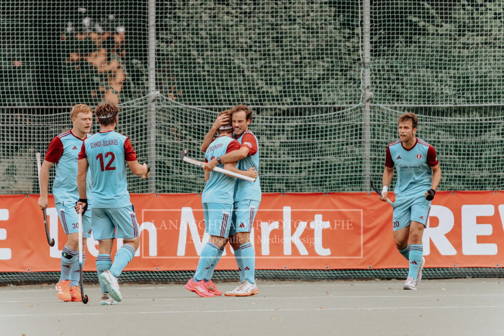 Herren_Bundesliga_02_F_RWK-UHC_21.09.25_Köln (237 von 471) | lanaschraderfotografie - Realisiert mit Pictrs.com