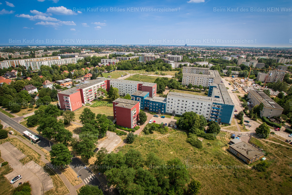 Orlando Olvenstedt saniert-1785 | Magdeburg Olvenstedt Luftbild Roggengrund Neubauten WBS 70 - Realisiert mit Pictrs.com
