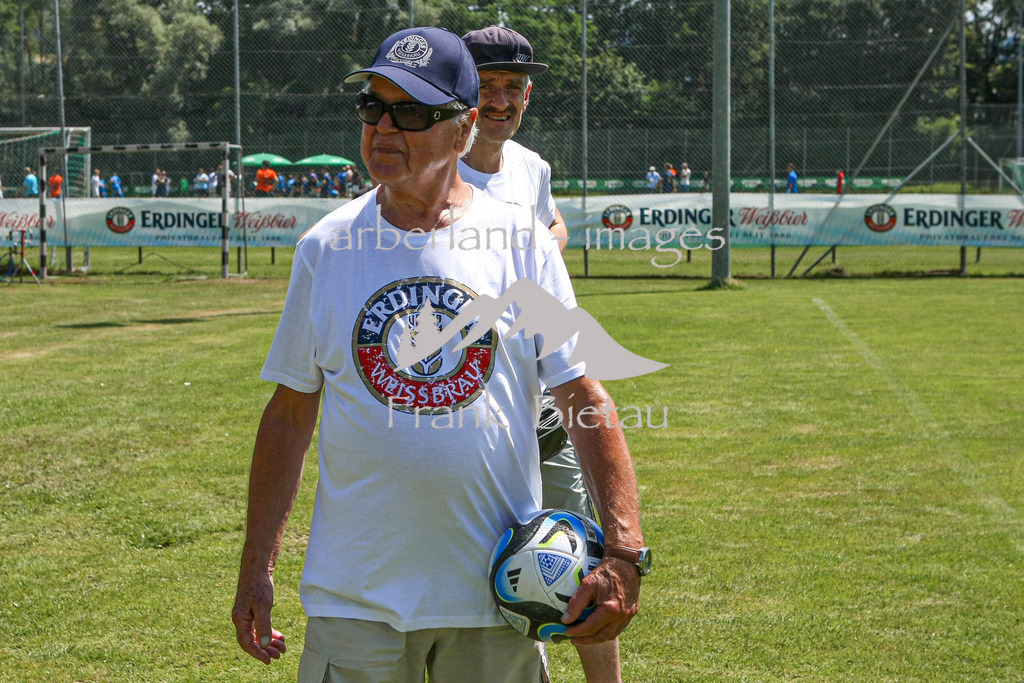 993T0603 | Medien- Sport- Entertainmentfotos