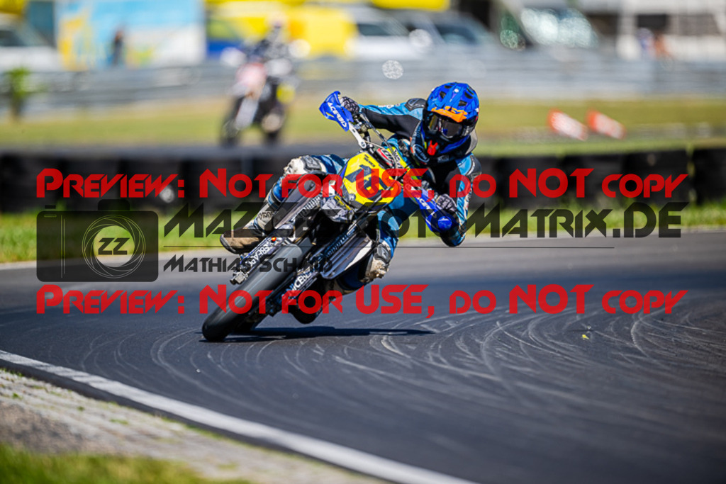 MaZZes_FotoMatrix_220702_2036 | S1