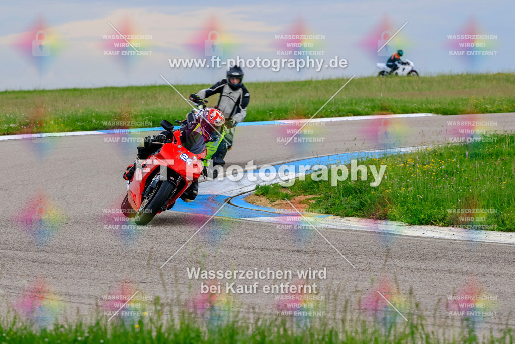 MotoTeam-1630 | Hier findet Ihr Bilder von Touristenfahrten auf der Nürburgring Nordschleife oder von anderen Veranstaltungen die ich besucht habe. Viel Spass beim Durch Schauen 