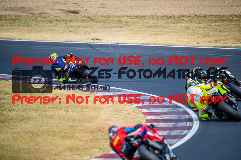 MaZZes_FotoMatrix_220625_2165 | PROSUPERSTOCK