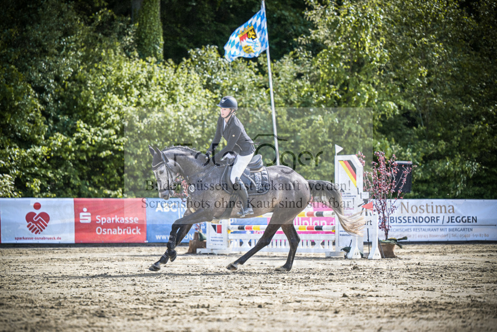 DOS_8601 | Entdecke hochwertige Reitturnierfotos von Foto Oger. Professionell, emotional und authentisch – jetzt Lieblingsmomente im Shop bestellen.Deutschlandweite Turnierfotografie. - Realisiert mit Pictrs.com
