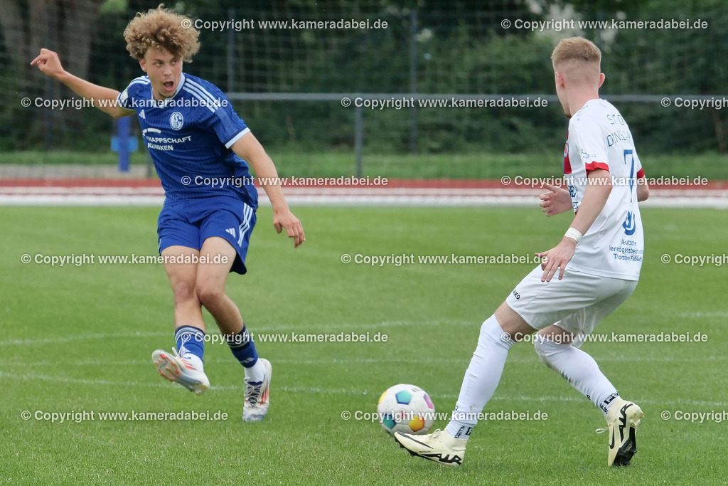 Fußball : Testspiel : SuS 09 Dinslaken - Schalke 04 U 19 am 25.07.2024 | Foto : Jochen Emde / www.kameradabei.de - Realisiert mit Pictrs.com