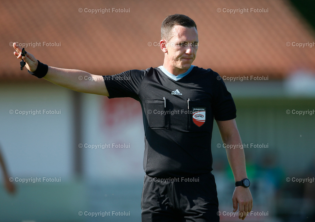 A_LUI_270523-06 | SPORT,FUSSBALL,LL OST ASKOE OEDT-SV HAKA TRAUN 27.05.2023 IM BILD:DEXTER SCHIEDSRICHTER RENE KETTLGRUBER  FOTO:FOTOLUI