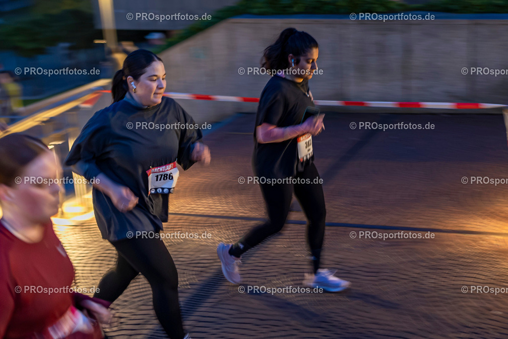 21. Nachtlauf des ASV Köln; Köln, 08.05.24 | Impressionen vom 21. Nachtlauf des ASV Köln am 08.05.24 in der Altstadt von Köln (Deutschland). Foto: BEAUTIFUL SPORTS/Bernd Hoffmann