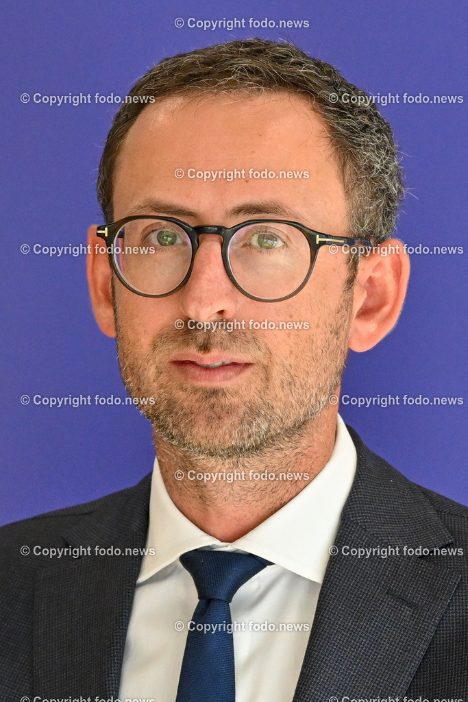 Pressekonferenz Flughafen Linz und Skyalps_ 18.10.2023-13 | 18.10.2023, Flughafen Linz, AUT, Pressekonferenz Flughafen Linz und Skyalps, im Bild Maximilian Alber (General Director Sales und Marketing Skyalps)