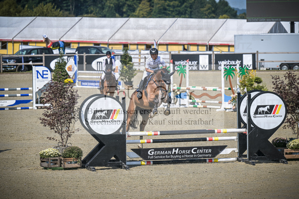DOS_2554 | Entdecke hochwertige Reitturnierfotos von Foto Oger. Professionell, emotional und authentisch – jetzt Lieblingsmomente im Shop bestellen.Deutschlandweite Turnierfotografie. - Realisiert mit Pictrs.com