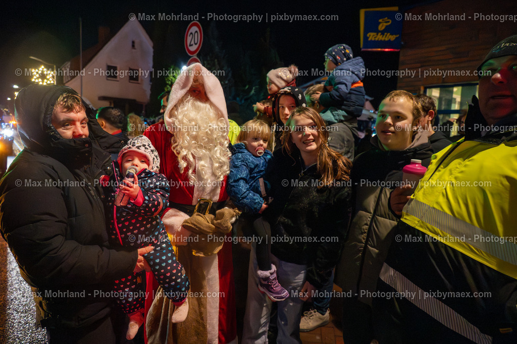 Lichterfahrt-Barsntorf_061225-MM_8744-0044 | Max Mohrland - Photography - Realisiert mit Pictrs.com